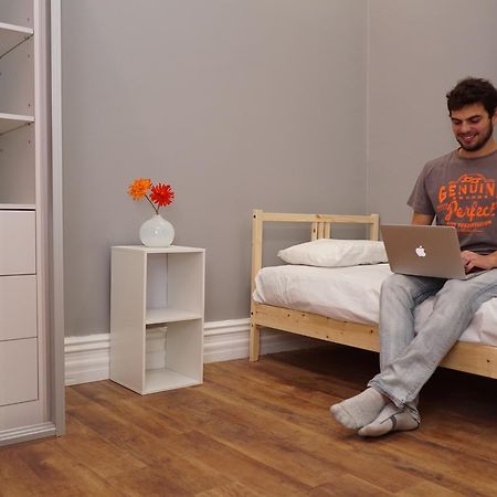 Cozzystay Accommodation Перт Экстерьер фото